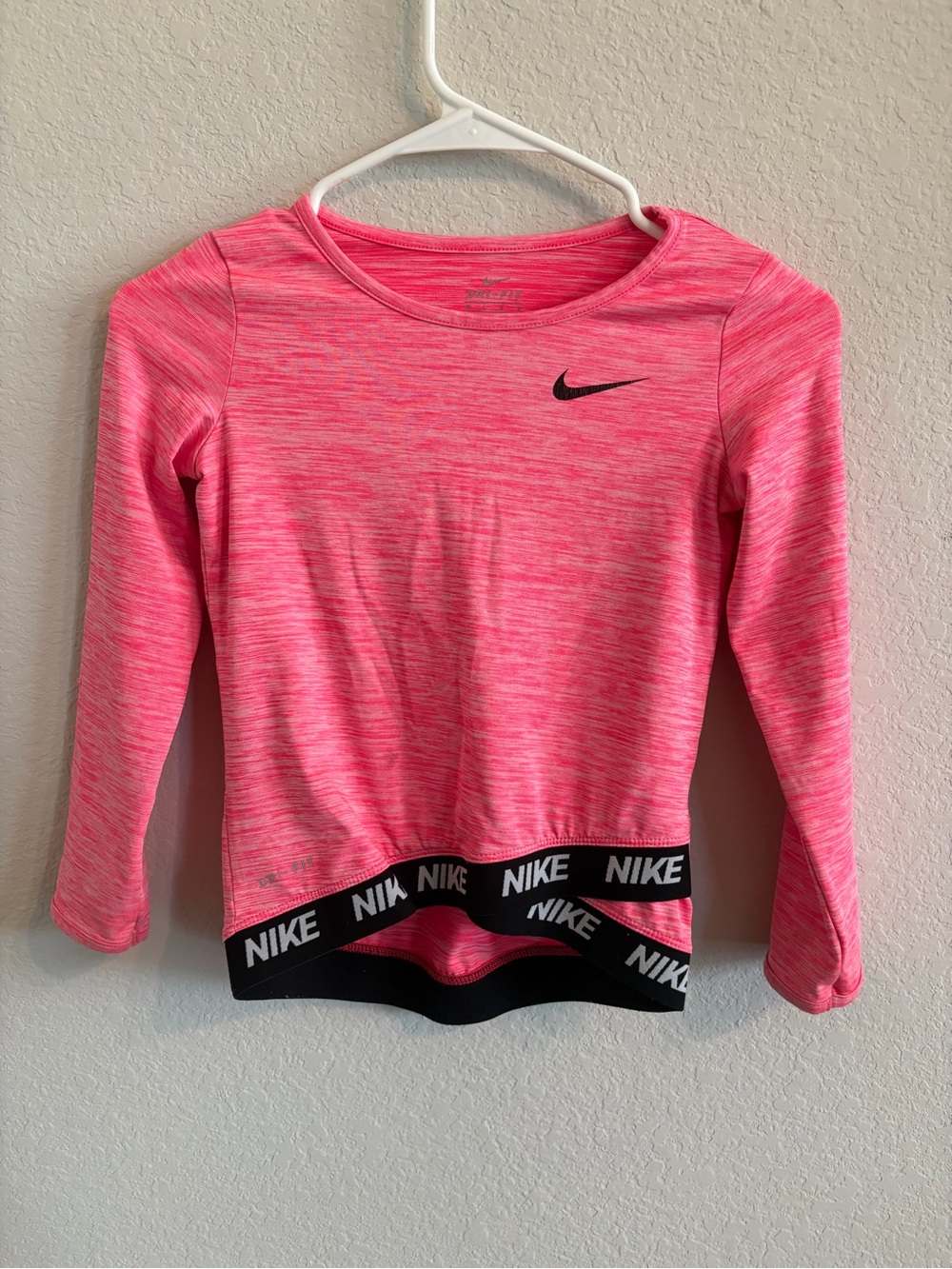 Nike Pink Heathered Long-Sleeve Athletic Top with Branded Hem
